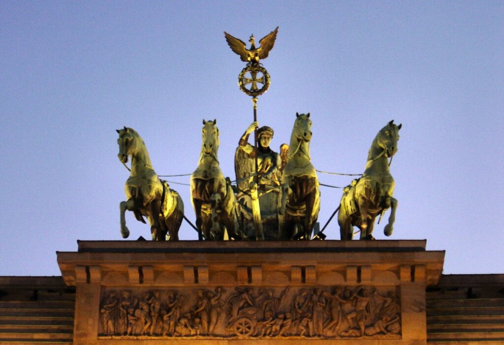 Brandenburg gate sunset quadriga